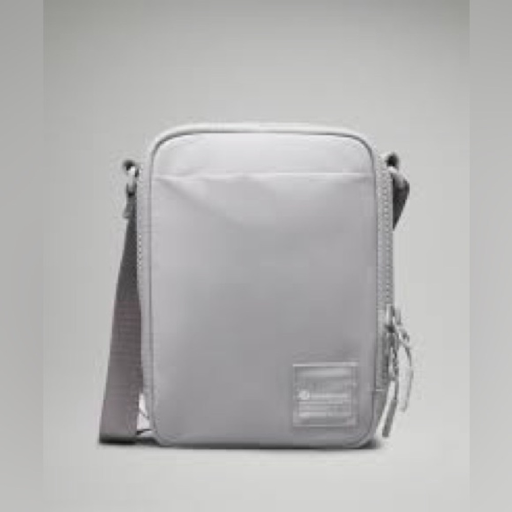 Lululemon Easy Access Crossbody Bag 1.5l